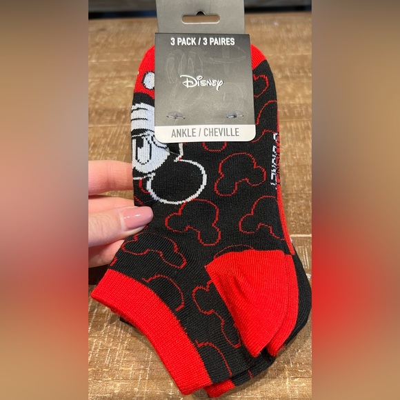 Mickey And Minnie Mouse Graphic Ankle Socks 3-Pack - Picture 5 of 6